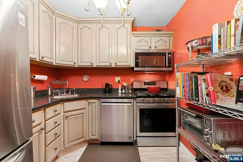 Unit for sale at 2100 Linwood, Fort Lee, NJ 07024