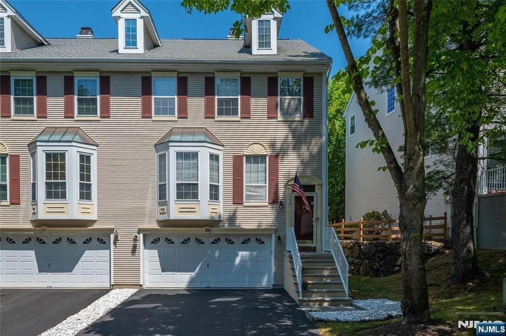 Unit for sale at 20 Bobolink, Wayne, NJ 07470