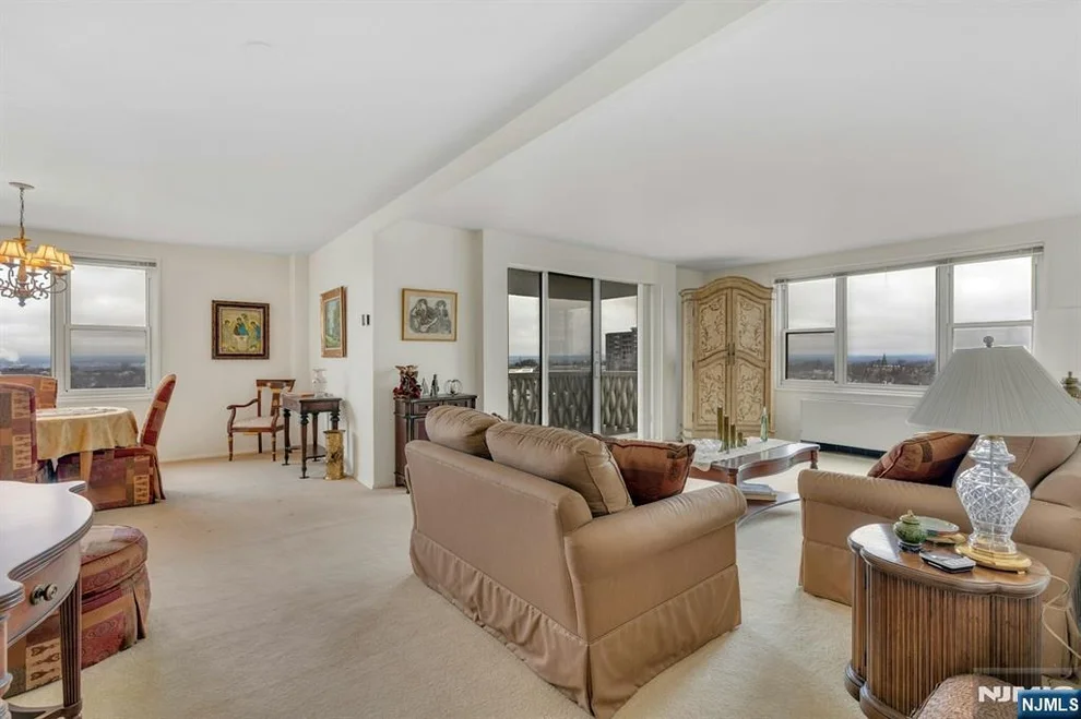 Unit for sale at 2000 Linwood, Fort Lee, NJ 07024