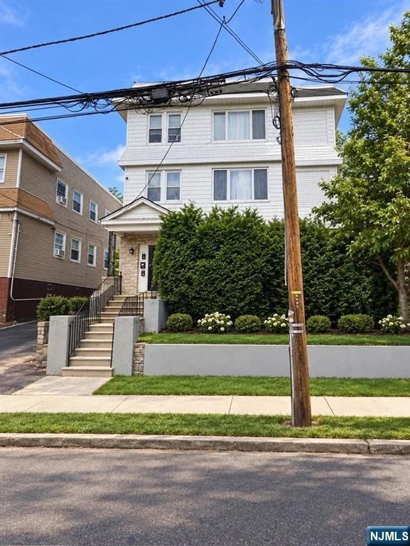 Unit for sale at 129 Goodwin, Newark, NJ 07112