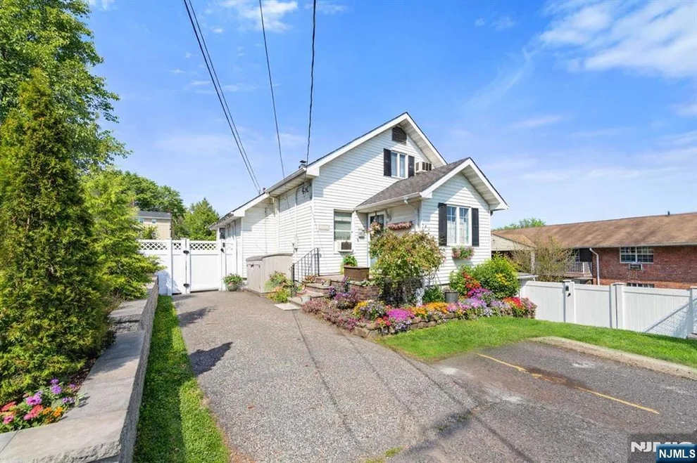 Unit for sale at 70 Overlook, Ridgefield Park, NJ 07660