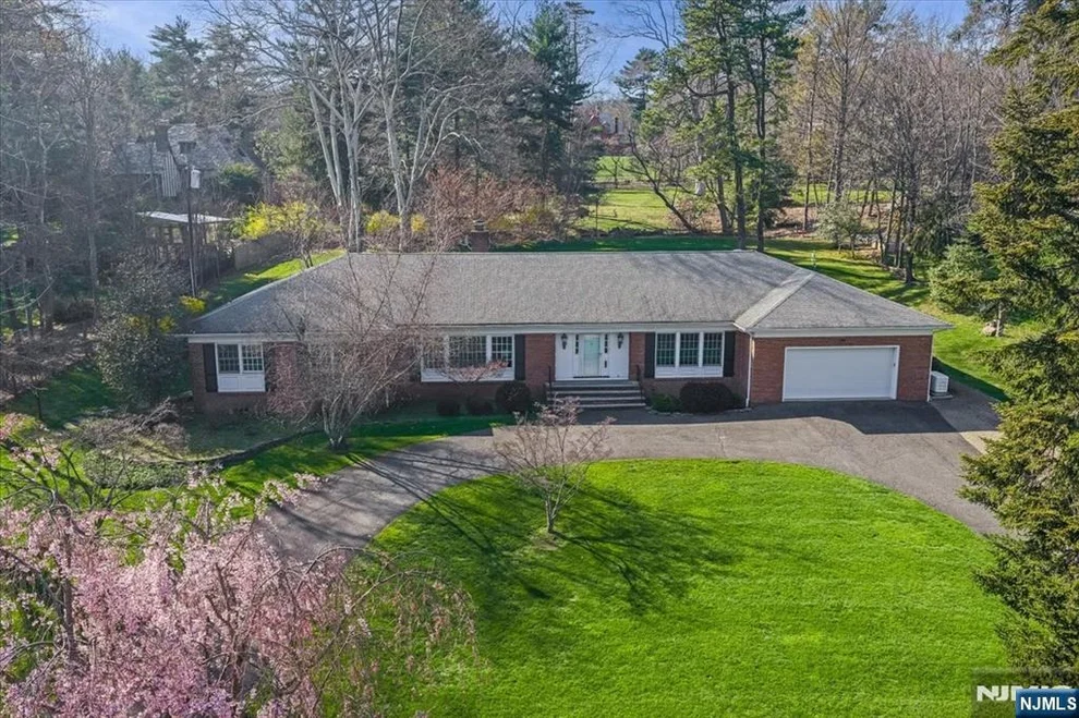 Unit for sale at 5 Edgehill, West Orange, NJ 07052