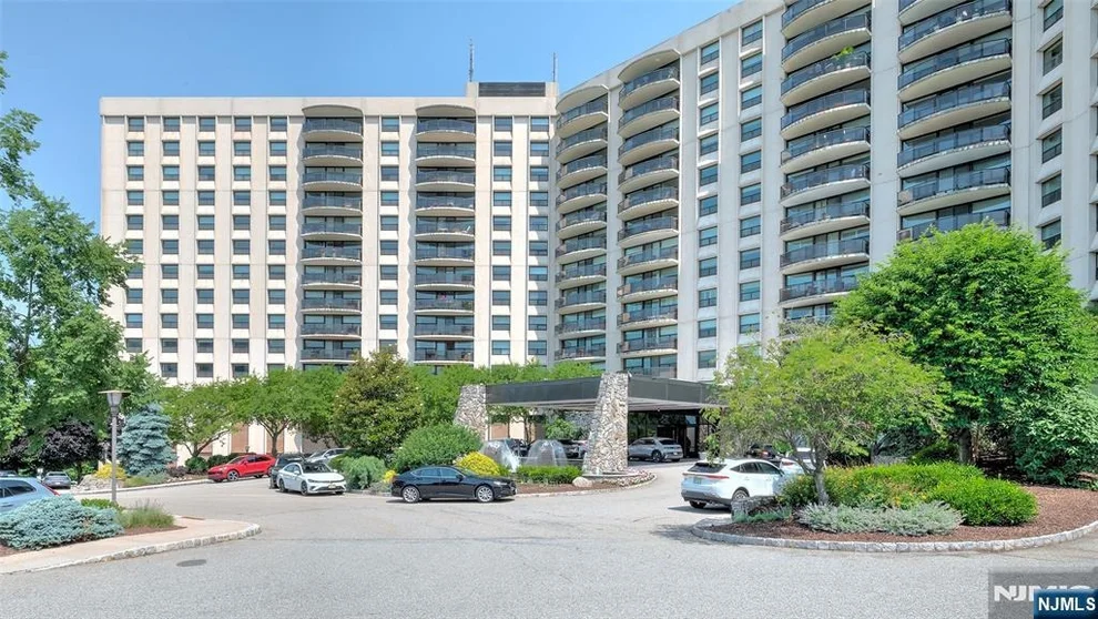 Unit for sale at 2 Claridge, Verona, NJ 07044