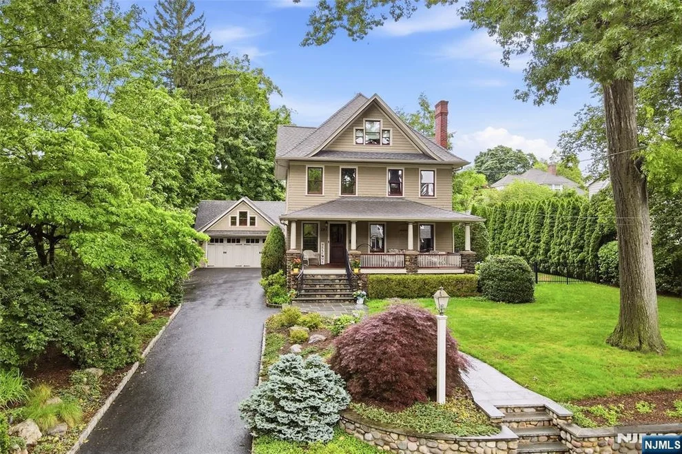 Unit for sale at 283 Highwood, Ridgewood, NJ 07450