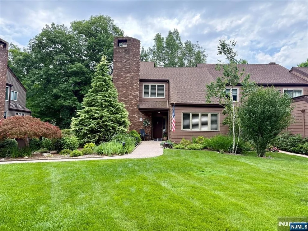 Unit for sale at 9 Grist Mill, Mahwah, NJ 07430