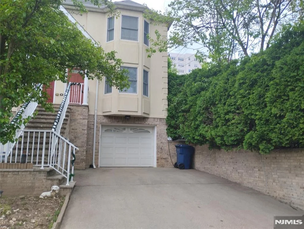 Unit for sale at 277 3rd, Hackensack, NJ 07601