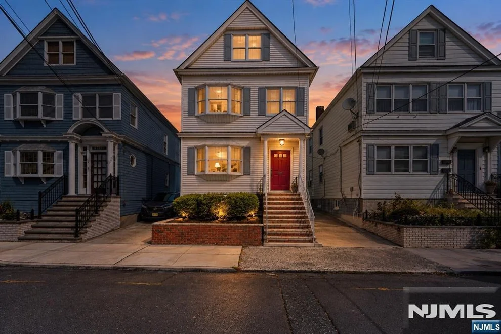 Unit for sale at 163 8th, Bayonne, NJ 07002