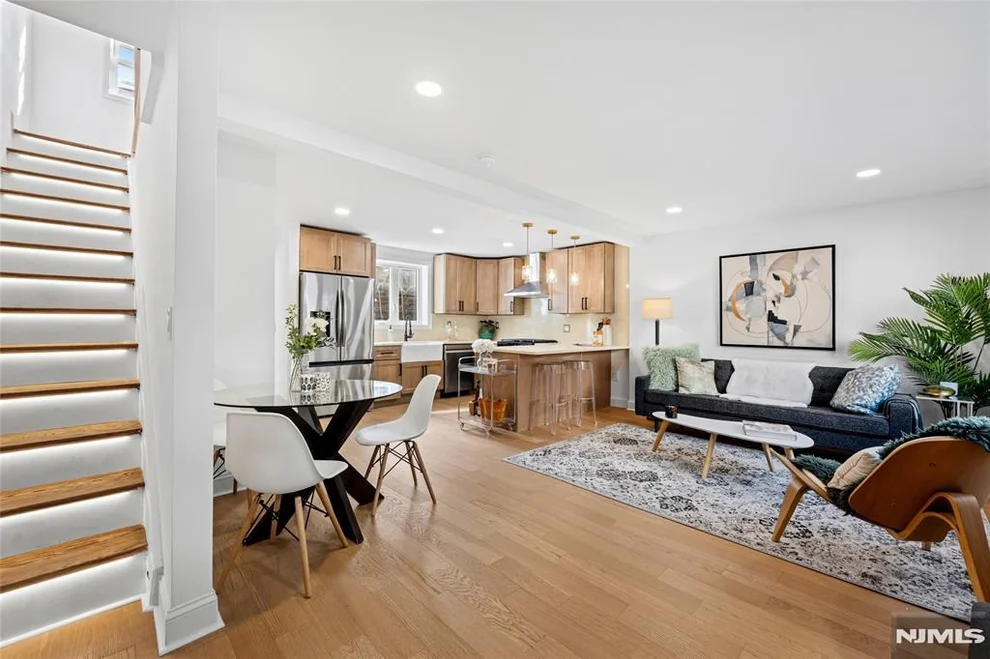 Unit for sale at 419 2nd, Jersey City, NJ 07302