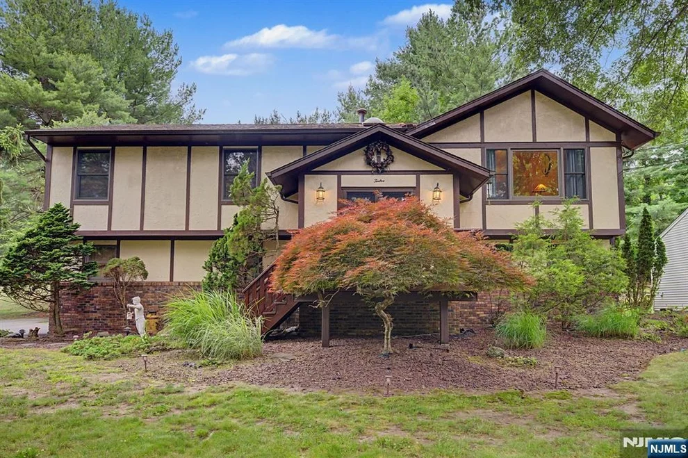 Unit for sale at 12 Seminole, Oakland, NJ 07436