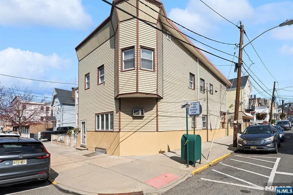 Unit for sale at 131 Johnston, Kearny, NJ 07032