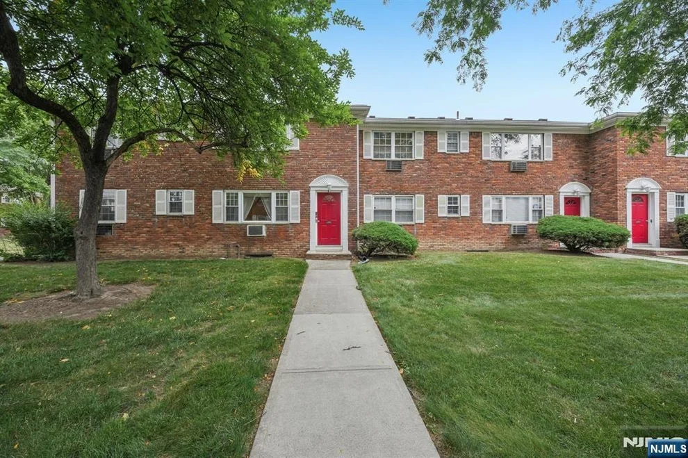 Unit for sale at 1255A Valley, Wayne, NJ 07470