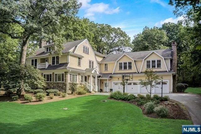 Unit for sale at 23 Olney, Mahwah, NJ 07430
