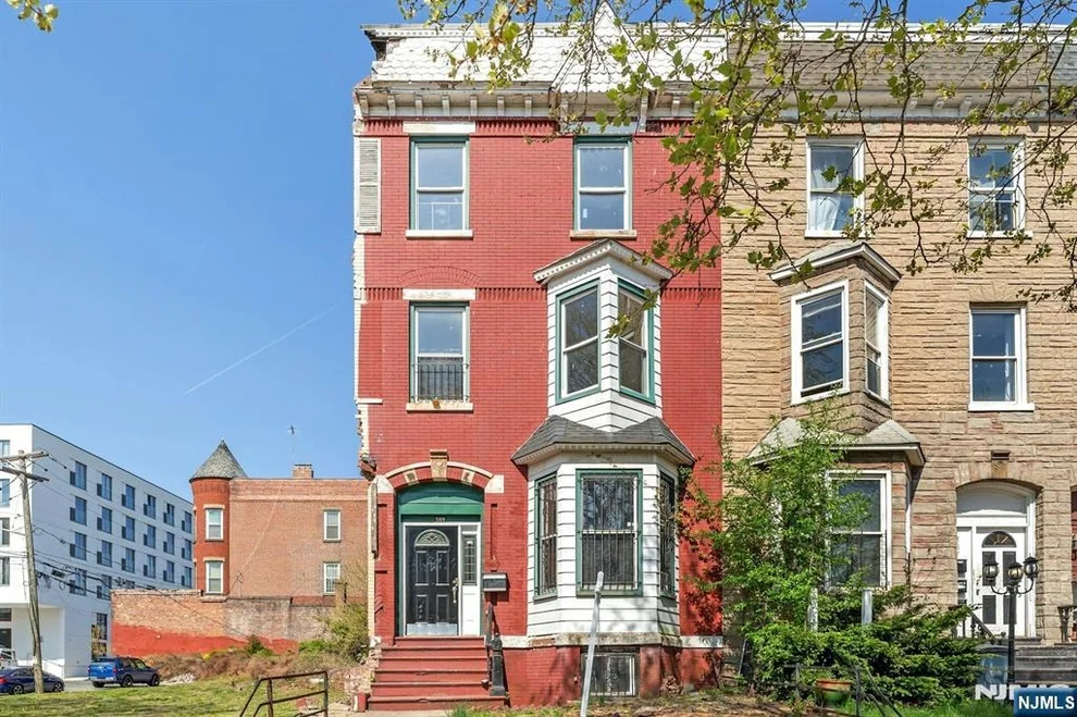 Unit for sale at 589 Martin Luther Kng Jr, Newark, NJ 07102