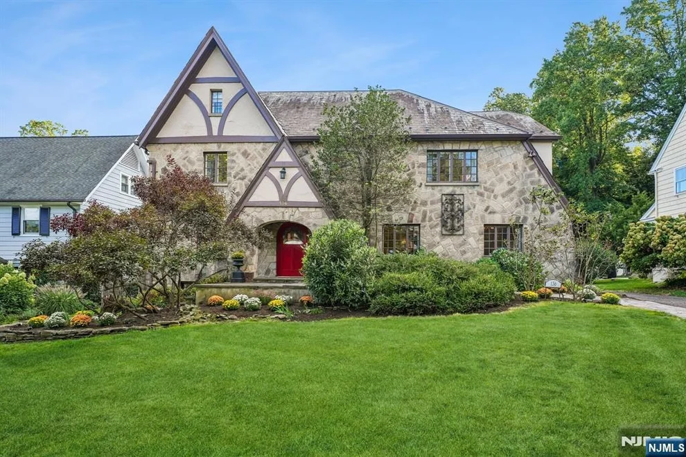 Unit for sale at 136 Summit, Montclair, NJ 07043