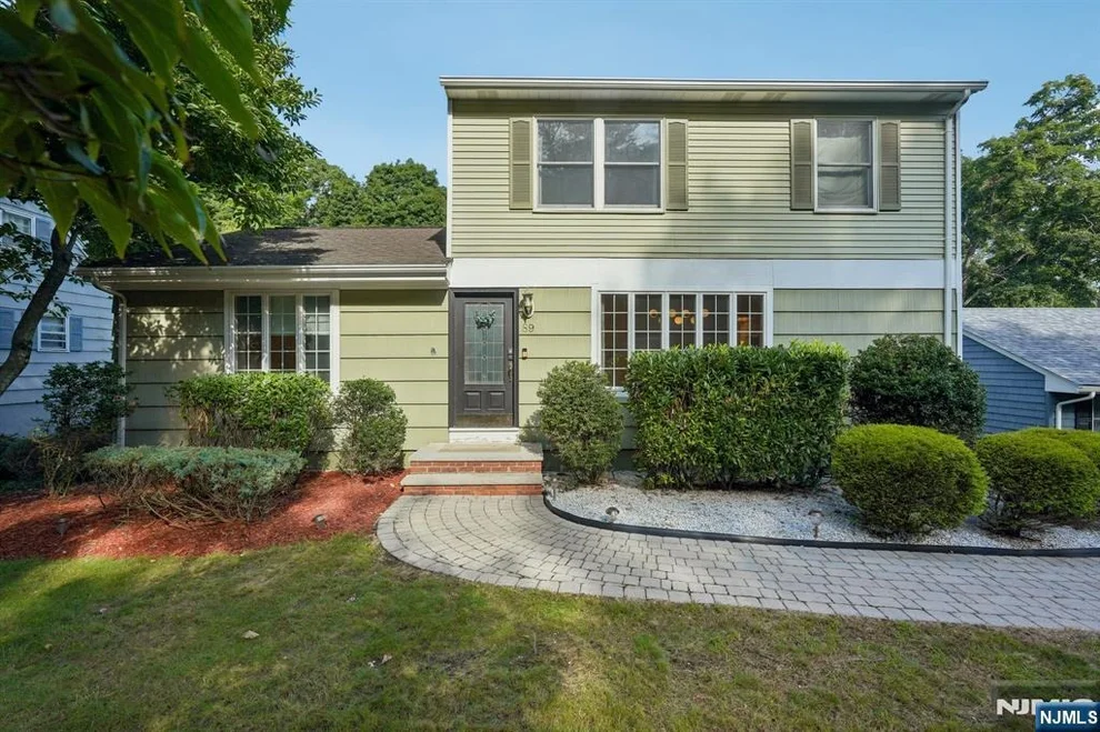 Unit for sale at 89 Minnehaha, Oakland, NJ 07436