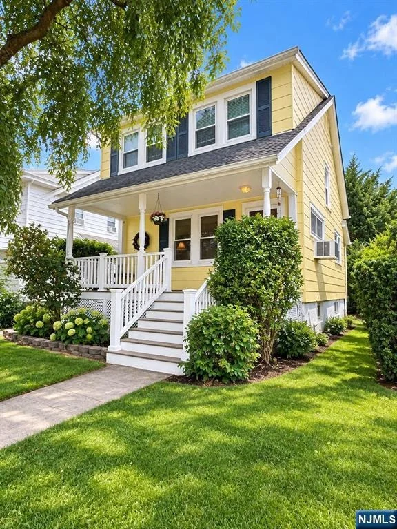 Unit for sale at 25 Edward, Bergenfield, NJ 07621