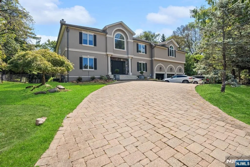Unit for sale at 74 Sherwood, Norwood, NJ 07648