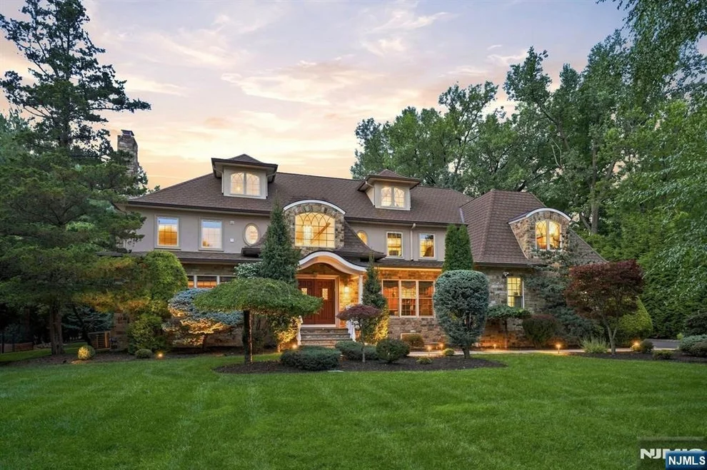 Unit for sale at 1 Aspen, Mahwah, NJ 07430