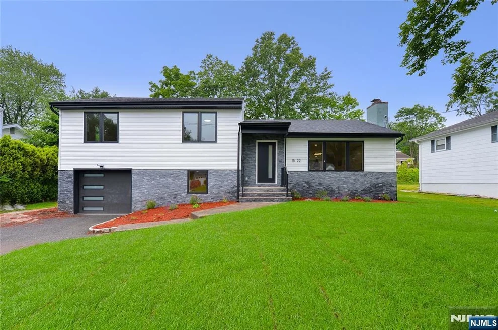 Unit for sale at 15-22 Radburn, Fair Lawn, NJ 07410