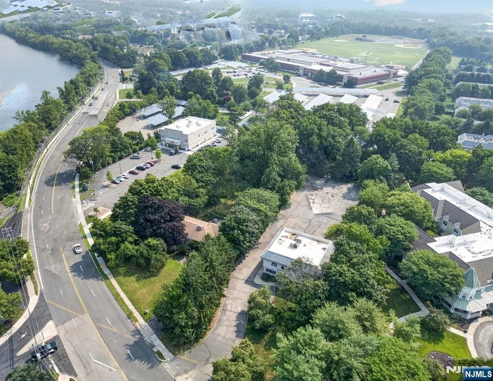 Unit for sale at 214 Berdan, Wayne, NJ 07470