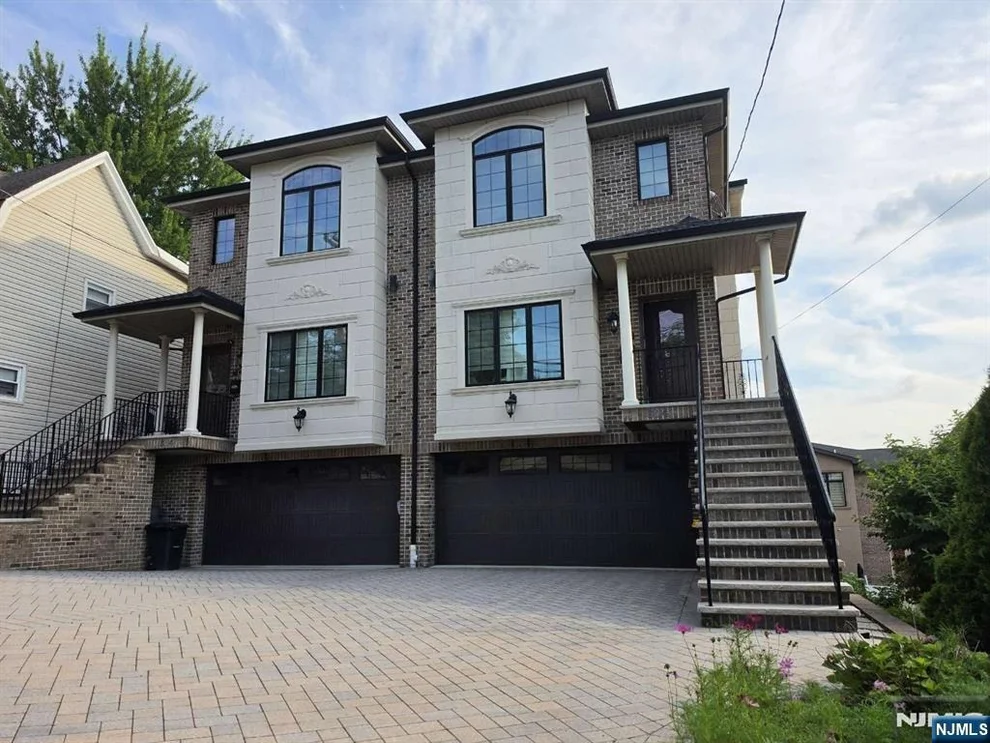 Unit for sale at 304 E Palisades, Palisades Park, NJ 07650