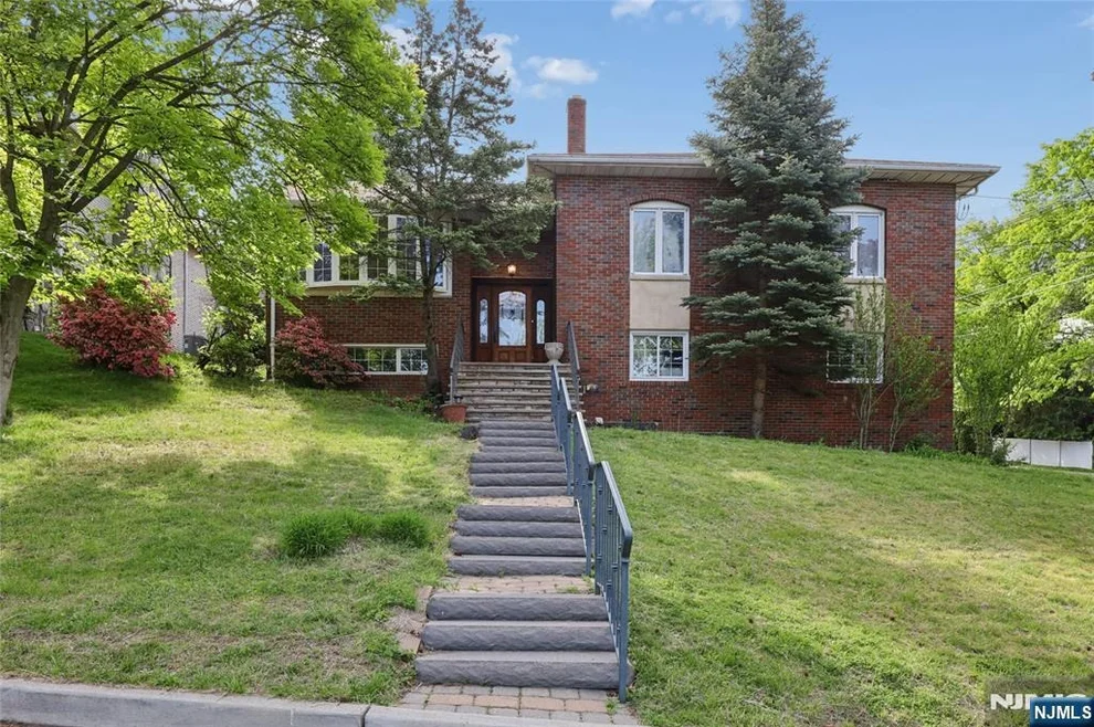 Unit for sale at 51 Anderson, Englewood Cliffs, NJ 07632