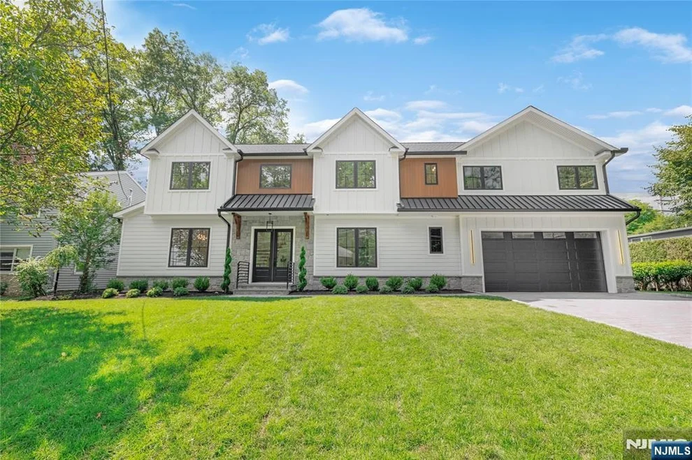 Unit for sale at 10 Radburn, Glen Rock, NJ 07452