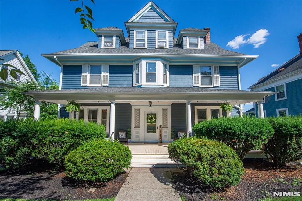 Unit for sale at 11 Mountain, Montclair, NJ 07042