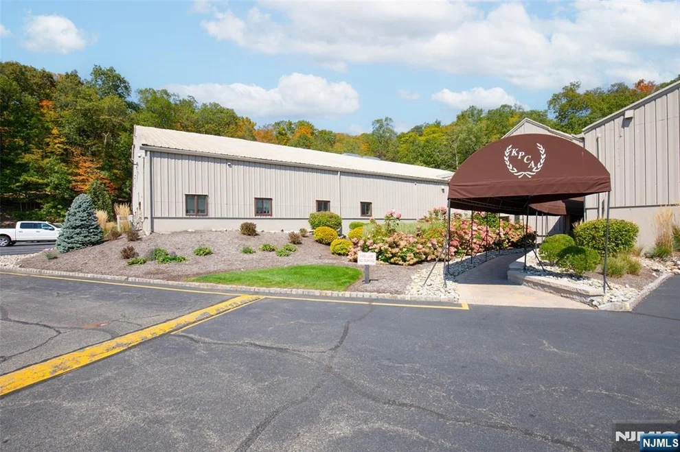 Unit for sale at 170 Kinnelon, Kinnelon Borough, NJ 07405
