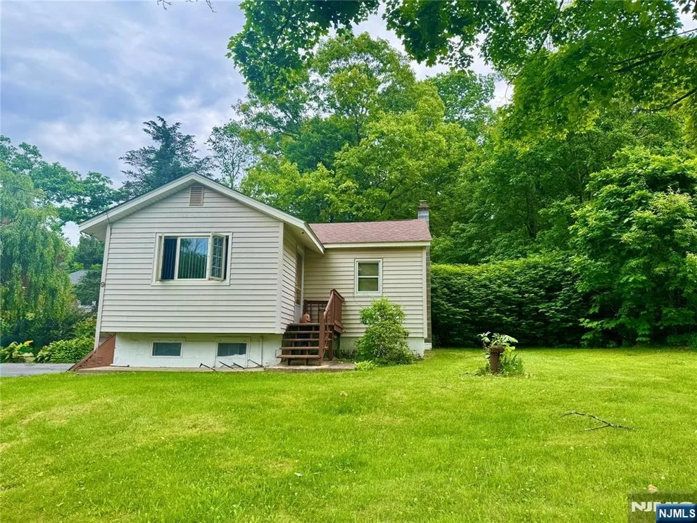 Unit for sale at 9 Camille, Jefferson Township, NJ 07849