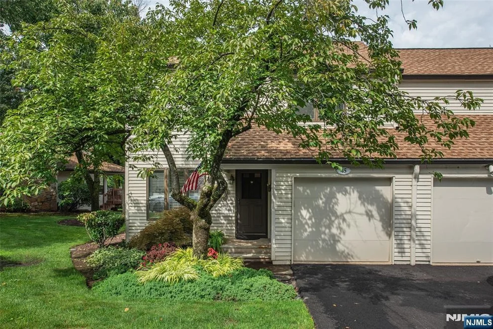 Unit for sale at 45 Stonegate, Roseland, NJ 07068