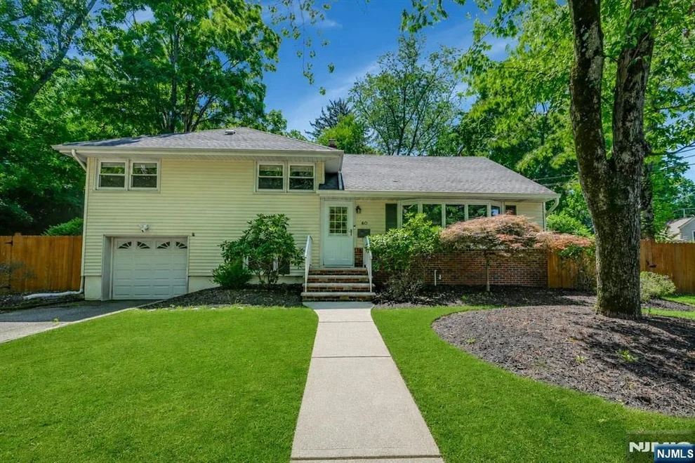Unit for sale at 60 Everdell, Hillsdale, NJ 07642