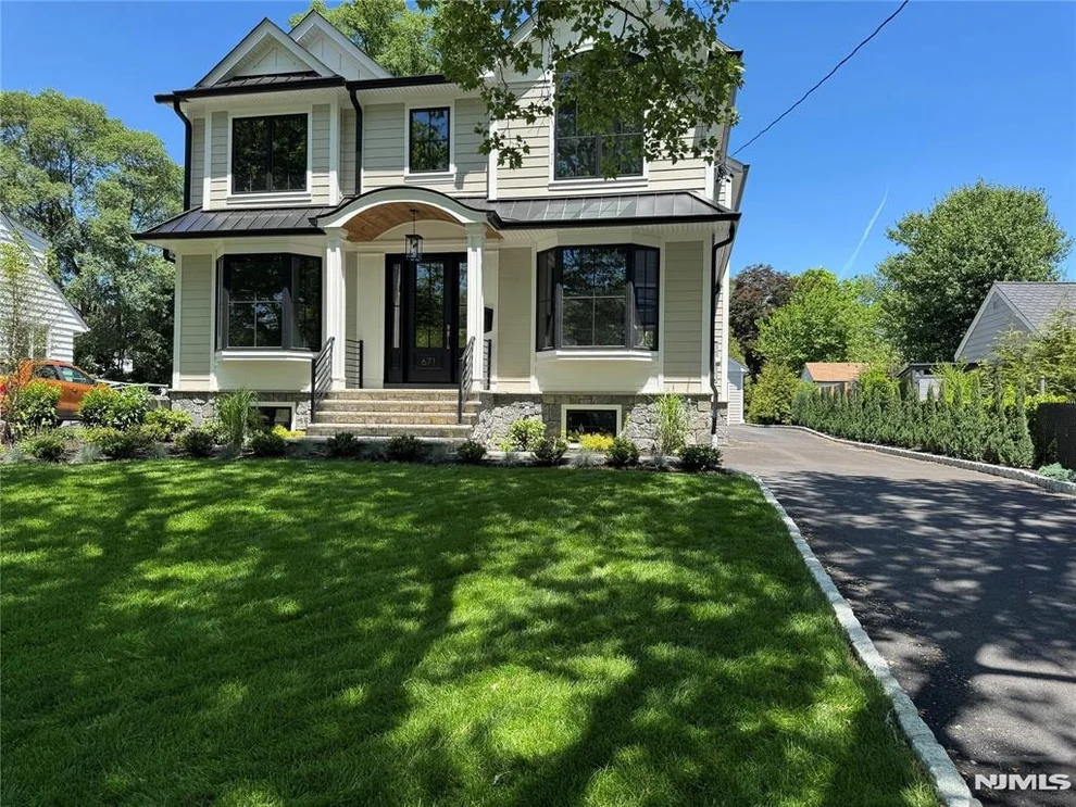 Unit for sale at 671 Delaware, Ridgewood, NJ 07450