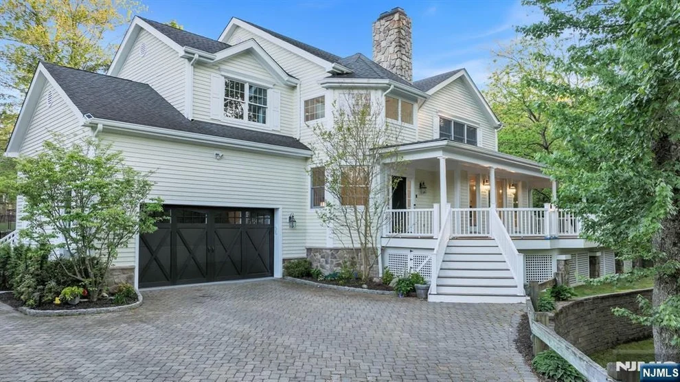 Unit for sale at 8 Lauren Pond, Demarest, NJ 07627