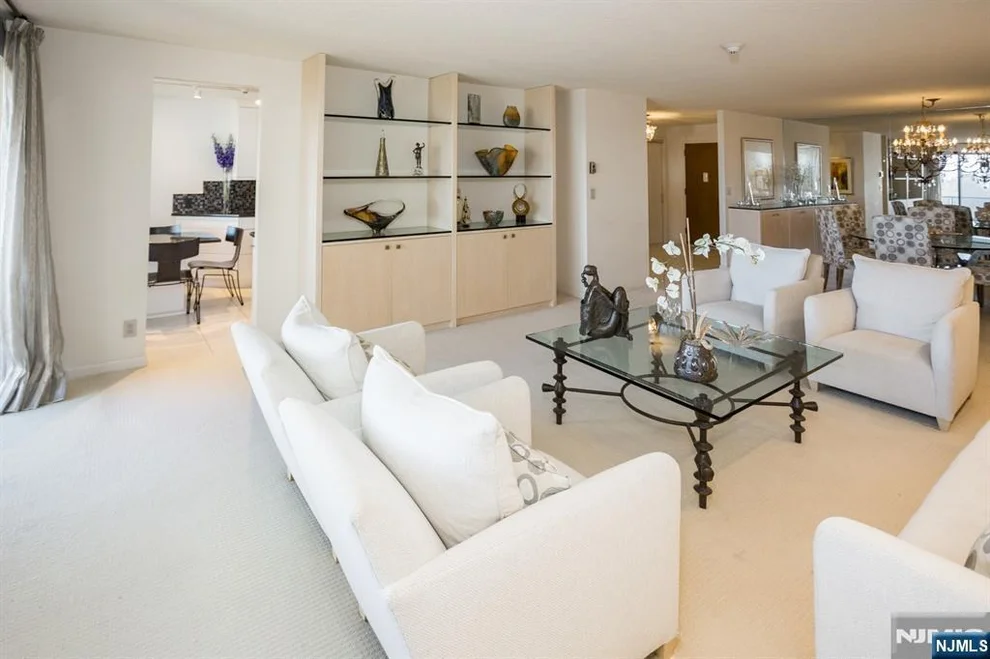 Unit for sale at 2 Claridge, Verona, NJ 07044