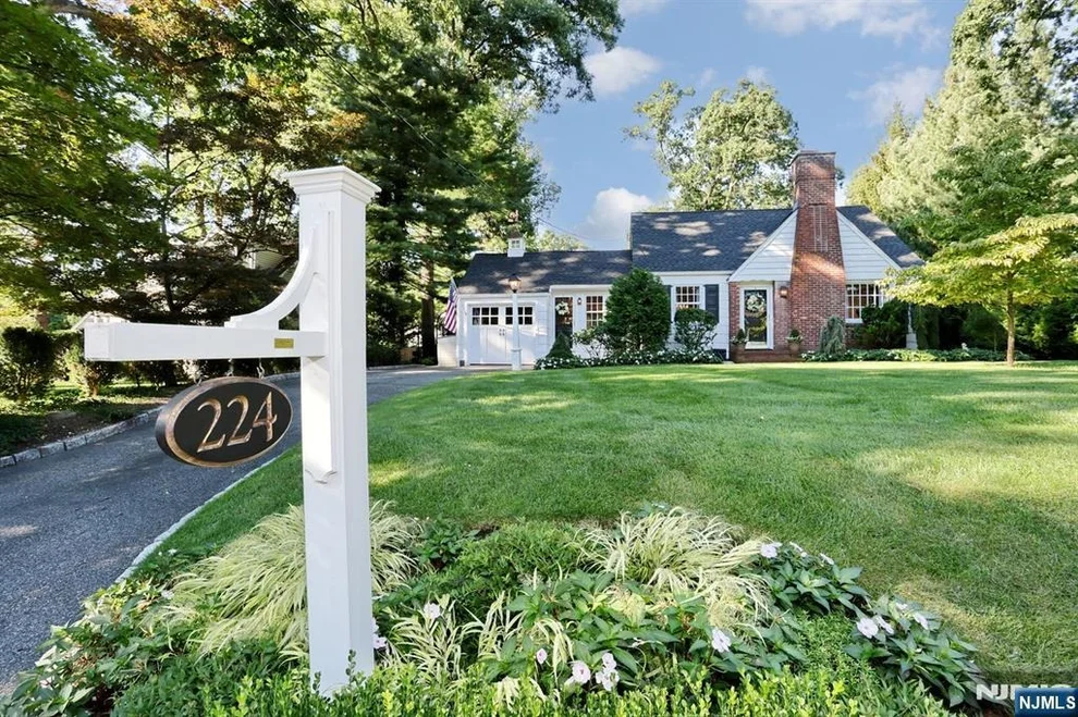 Unit for sale at 224 Van Houten, Wyckoff, NJ 07481