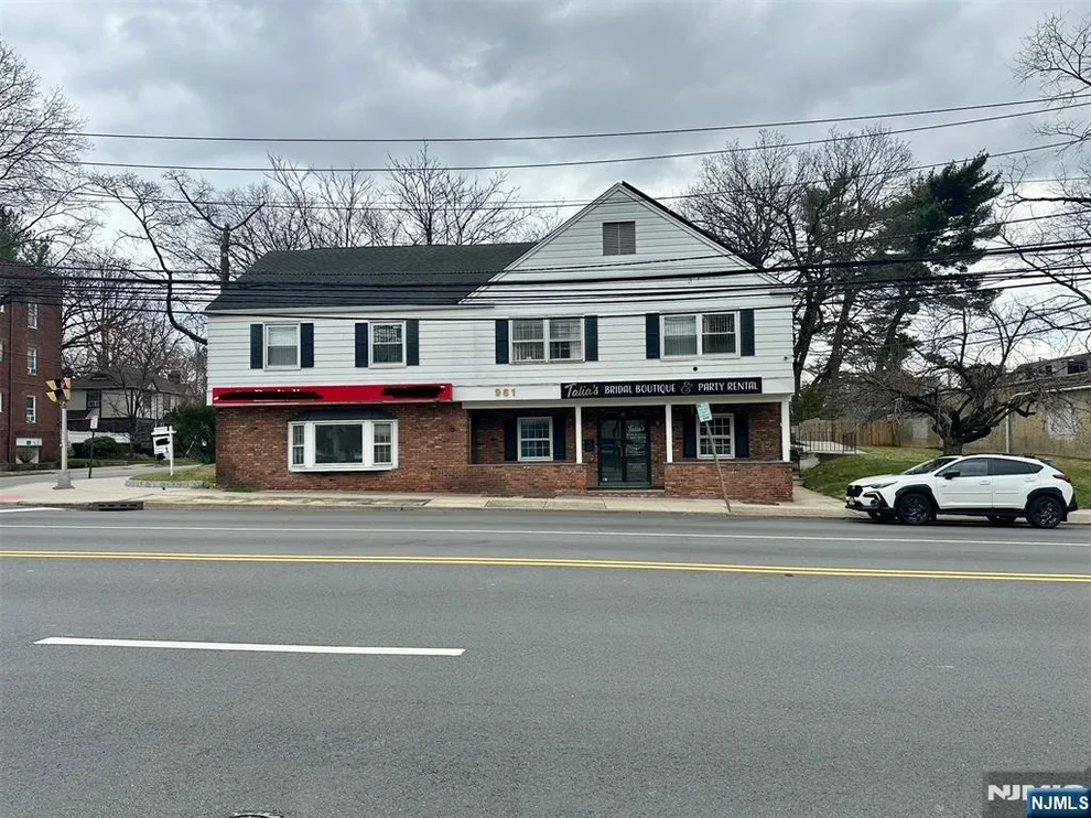 Unit for sale at 961 Teaneck, Teaneck, NJ 07666