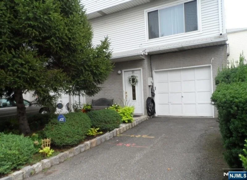 Unit for sale at 404-406 Chestnut, Newark, NJ 07105