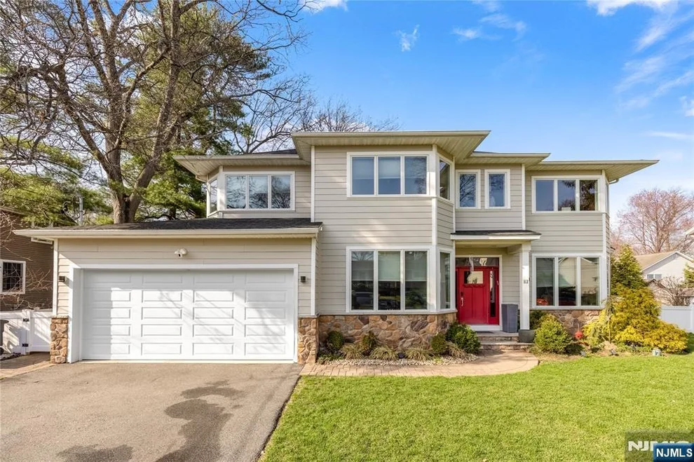 Unit for sale at 87 Monroe, Cresskill, NJ 07626