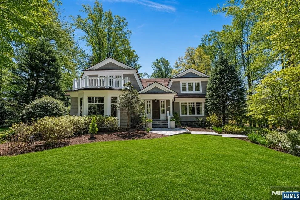 Unit for sale at 14 Coach, Upper Saddle River, NJ 07458
