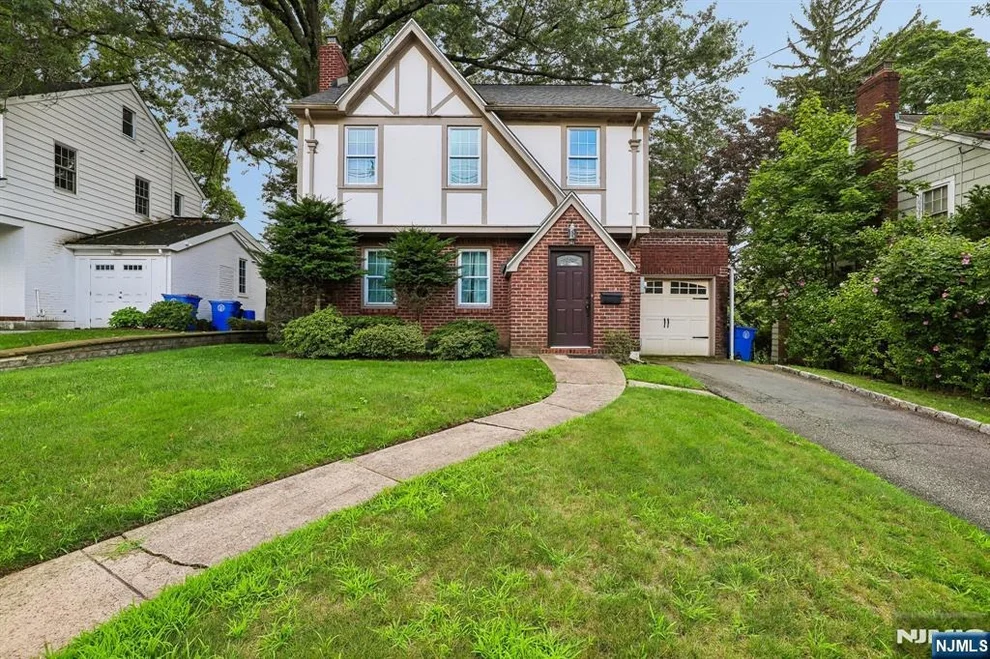 Unit for sale at 22 Elm, Tenafly, NJ 07670