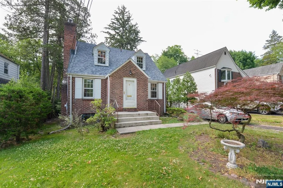Unit for sale at 125 Eastview, Leonia, NJ 07605