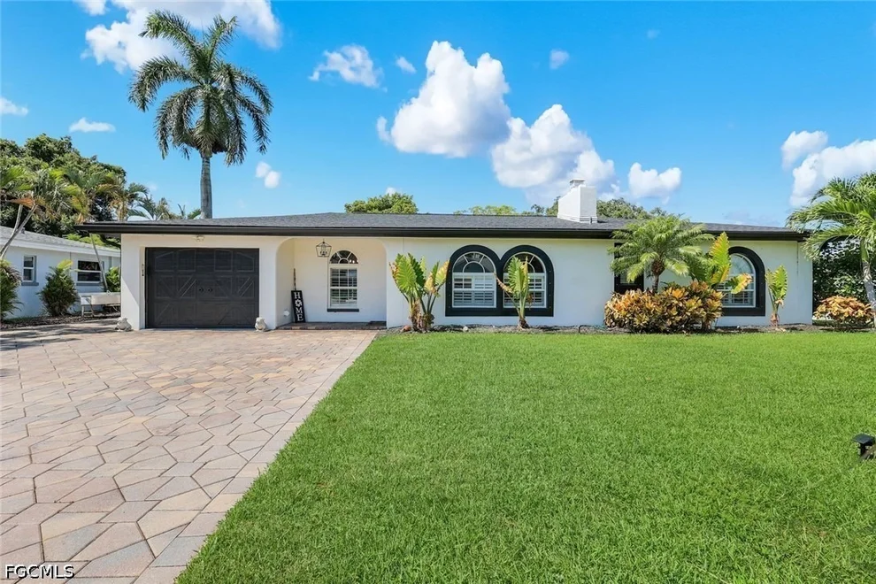 Unit for sale at 8327 Riviera Avenue, Fort Myers, FL 33919