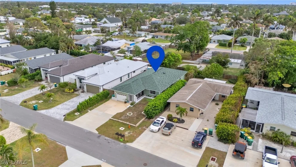 Unit for sale at 726 109th Avenue N, Naples, FL 34108