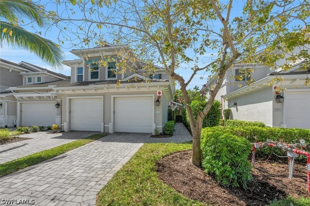 Unit for sale at 6953 Avalon Circle, Naples, FL 34112