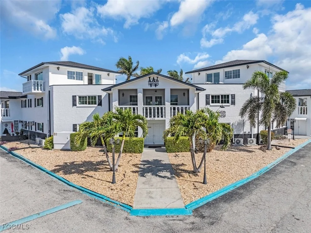 Unit for sale at 3704 Broadway, Fort Myers, FL 33901
