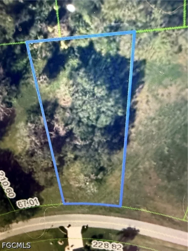 Unit for sale at 6221 AquaVista Drive, Sebring, FL 33876