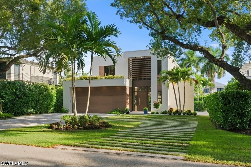 Unit for sale at 376 1ST Avenue N, Naples, FL 34102