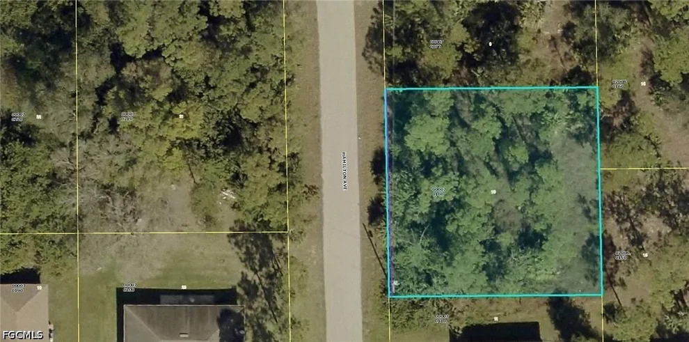 Unit for sale at 410 Hamilton Avenue, Lehigh Acres, FL 33972
