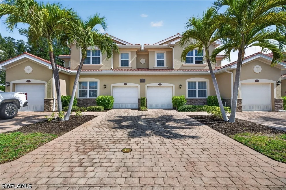 Unit for sale at 8541 Oakshade Circle, Fort Myers, FL 33919